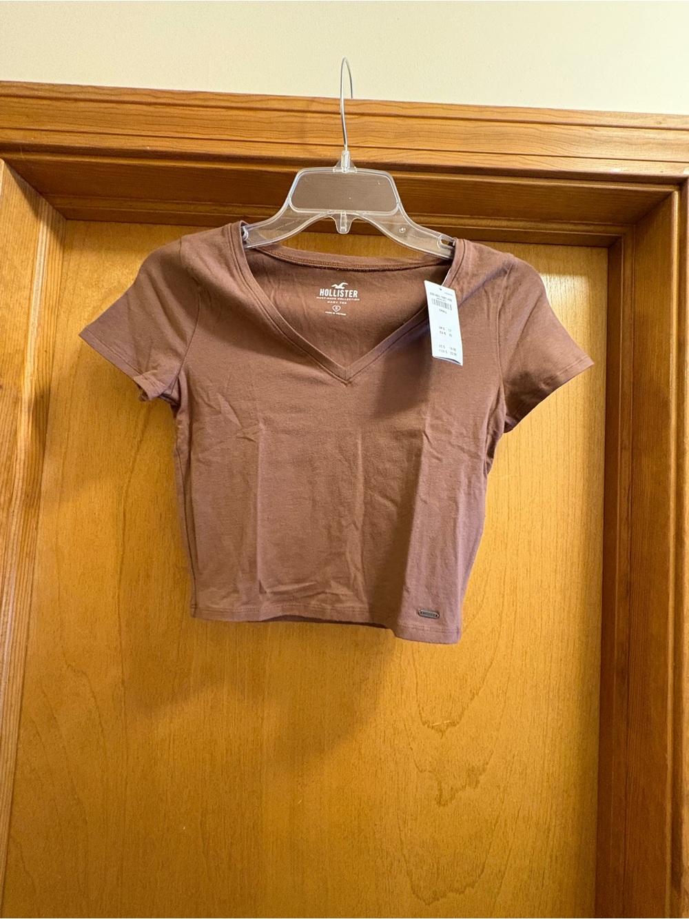 NWT Hollister Brown V-Neck Baby Tee